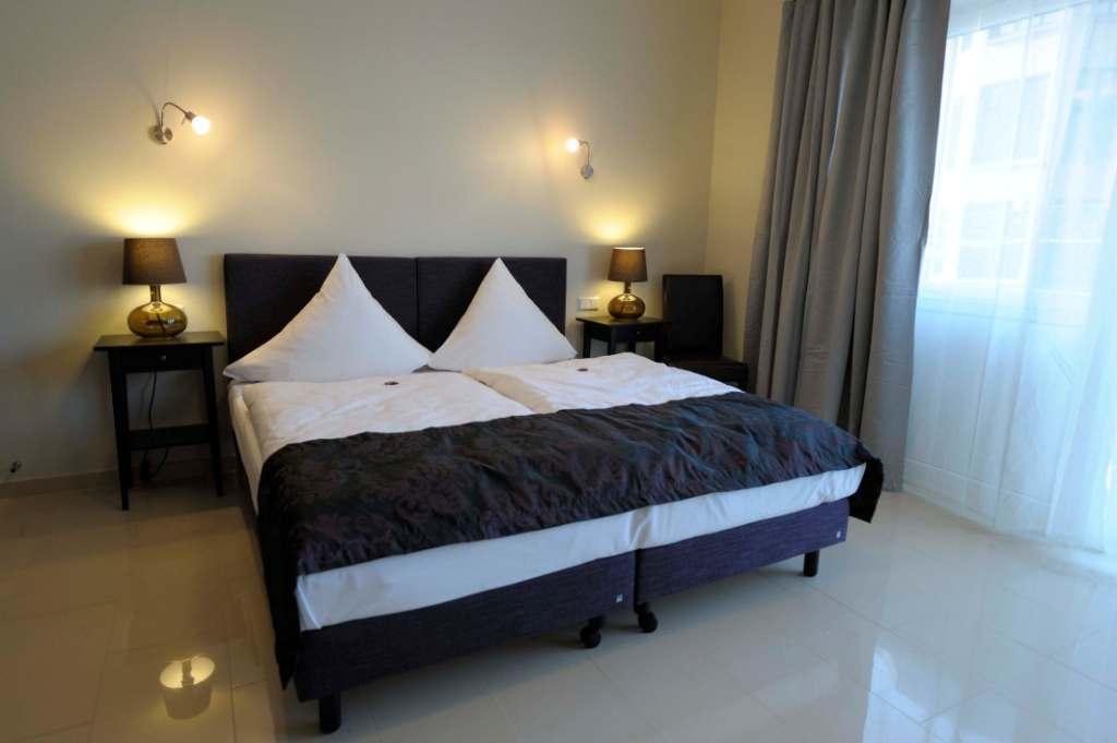 Hotel Continental Sarrebruck Habitación foto